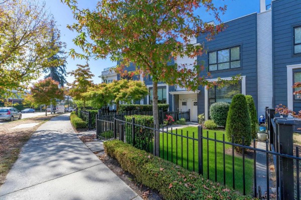 218 2277 Oak Meadows Drive, Surrey, BC V3Z0W6 Photo 2