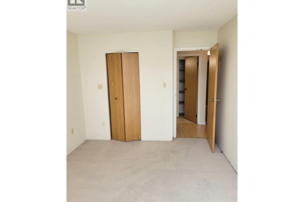 218 8500 Lansdowne Road, Richmond, BC V6X3G4 Photo 3