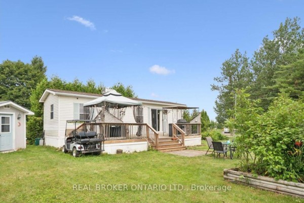 218 Beach Road, Centre Wellington, ON, photo 2