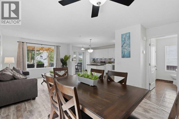 Dining room - 218 Bridlewood Place Sw, Calgary, AB T2Y3P9 Photo 5