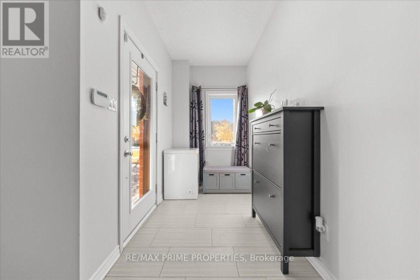 Kitchen - 218 Chaperal Private, Ottawa, ON K4A0Y2 Photo 3