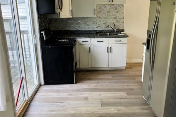 218 East 8th Street, Hamilton, ON, photo 2