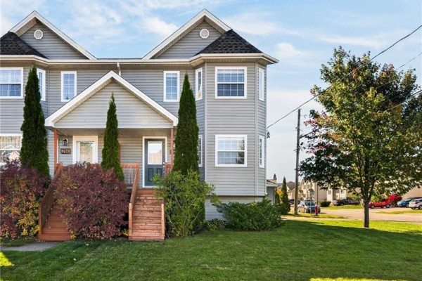 2pc Bathroom - 218 Glencairn Drive, Moncton, NB E1G5N8 Photo 2