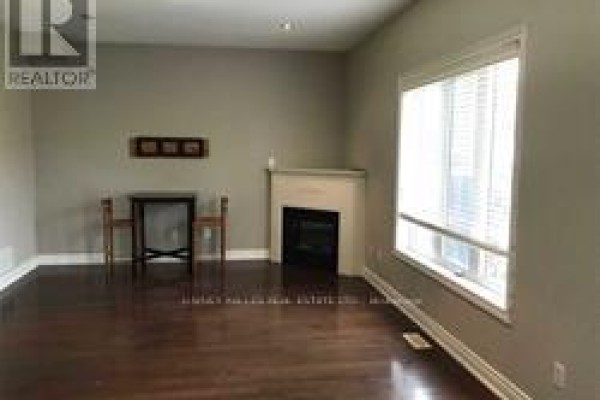 Family room - 218 Helen Avenue, Markham, ON L3R1J8 Photo 5