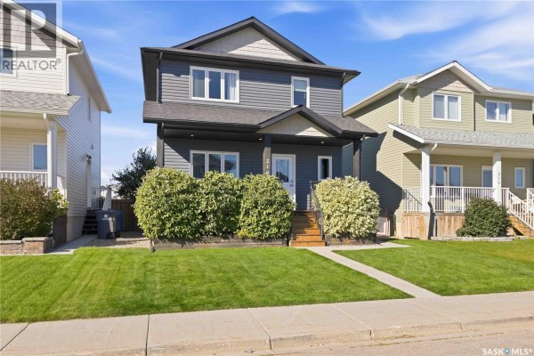 Kitchen - 218 Martens Lane, Warman, SK S0K4S3 Photo 3