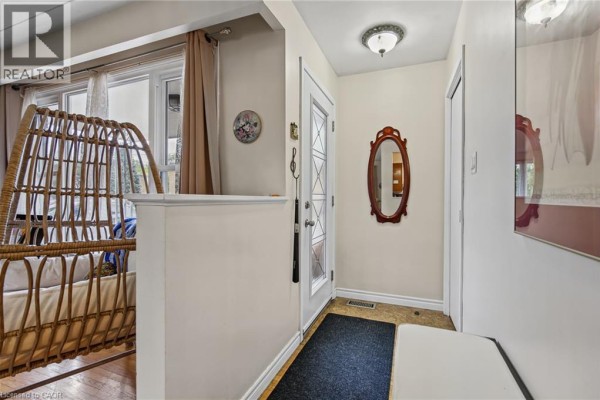 4pc Bathroom - 218 Montrose Street S, Cambridge, ON N3H2J2 Photo 4
