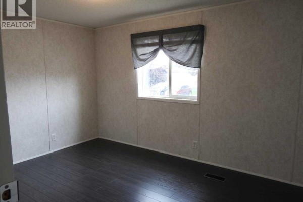 4pc Bathroom - 218 Oak Wood Drive Nw, Edmonton, AB T6P0A4 Photo 4