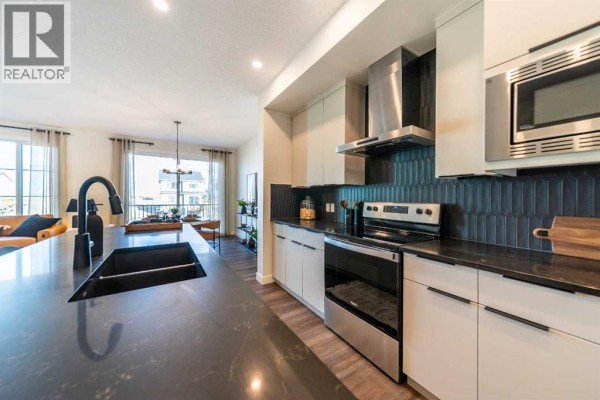 5pc Bathroom - 218 Sora Way Se, Calgary, AB T3S0V5 Photo 5