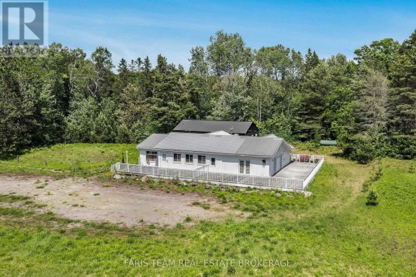 2180-2186 Highway 141, Muskoka Lakes, ON, photo 3