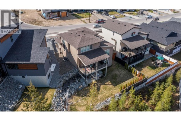 Kitchen - 2181 14 Avenue Se, Salmon Arm, BC V1E2N2 Photo 5