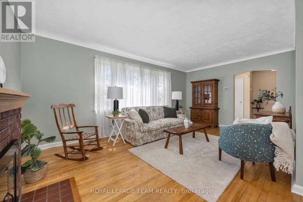 2183 Belair Drive, Ottawa, ON K2C0X2 Photo 3