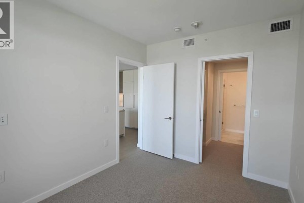 2186 Gilmore Avenue, Burnaby, BC V5C6A7 Photo 3