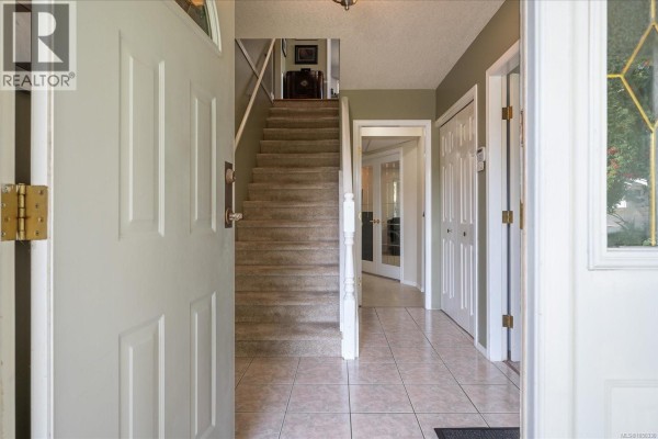 Porch - 2187 Mountain Vista Dr, Nanaimo, BC V9T5X5 Photo 3