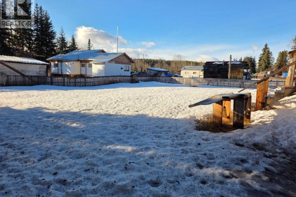 Bedroom 3 - 21881 Taylor Avenue, Topley, BC V0J2Y0 Photo 4