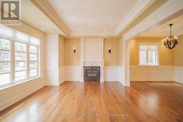 218a Holmes Avenue, Toronto, ON M2N4N1 Photo 4