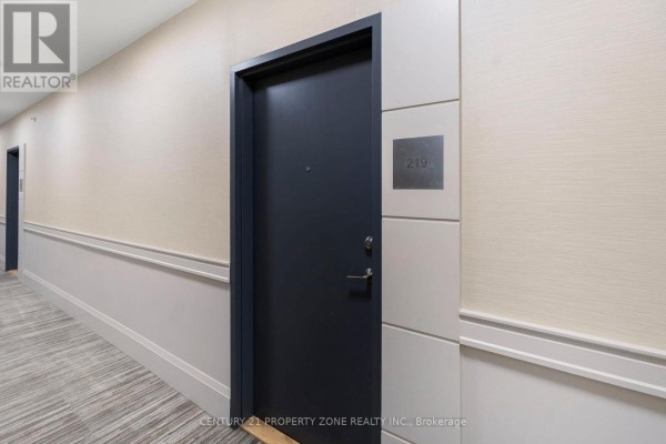 Den - 219 - 8302 Islington Avenue, Vaughan, ON L4L0E6 Photo 3