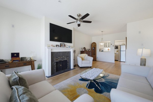 219 13911 70 Avenue, Surrey, BC V3W6B4 Photo 5
