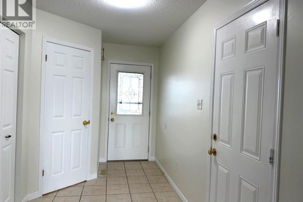 3pc Bathroom - 219 Britton Place Unit# #main, Kitchener, ON N2C2T3 Photo 2