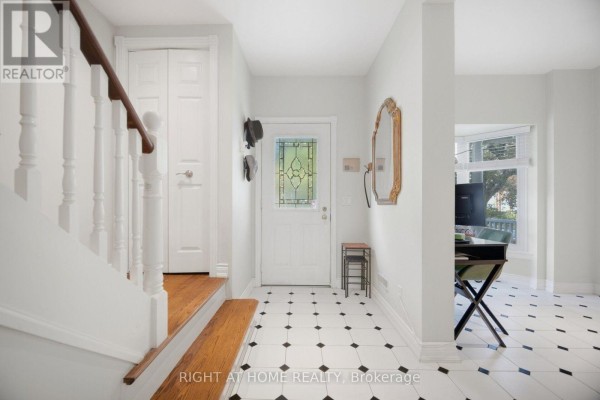 Primary Bedroom - 219 Broadway Avenue, Toronto, ON M4P1W1 Photo 4