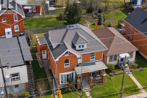 219 Erie Avenue, Brantford, ON, photo 2