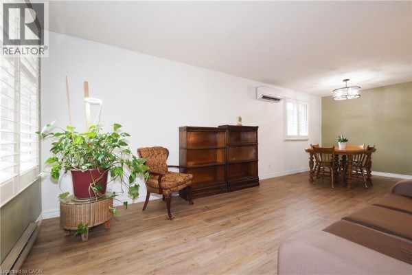 4pc Bathroom - 219 Foxhunt Road, Waterloo, ON N2K2R8 Photo 5