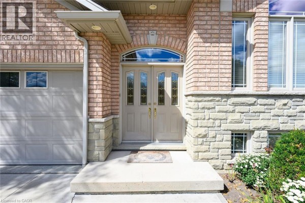 4pc Bathroom - 219 Jacqueline Boulevard, Hamilton, ON L9B2T6 Photo 2