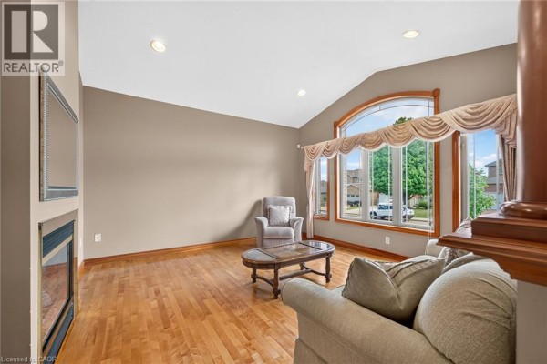 Bedroom - 219 Jacqueline Boulevard, Hamilton, ON L9B2T6 Photo 5