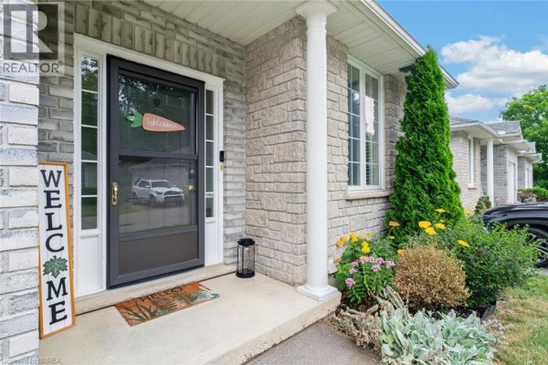 Recreation room - 219 Shellard Lane Unit# 11, Brantford, ON N3T0B8 Photo 4