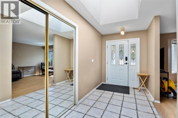Bedroom - 219 Strom Road, Kamloops, BC V2C4M1 Photo 4