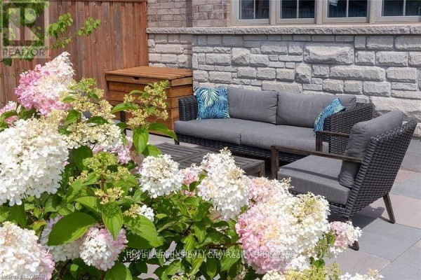 219 Summit Ridge Drive, Guelph, ON N1E0L7 Photo 4