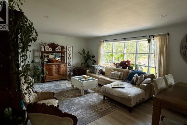 Living room - 2190 Blackwell Avenue, Merritt, BC V1K1J8 Photo 2