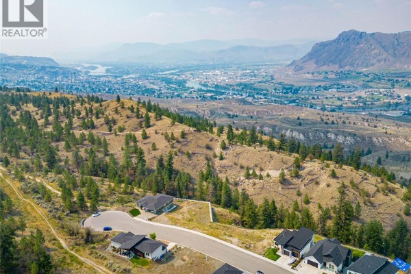 2192 Galore Crescent, Kamloops, BC, photo 2