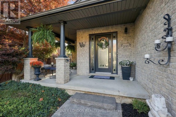 Kitchen - 2195 Thornicroft Crescent E, London South, ON N6P1T7 Photo 2