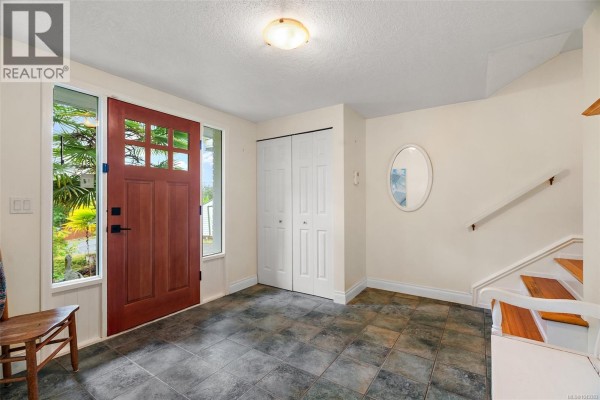 Games room - 2197 Henlyn Dr, Sooke, BC V9Z0N5 Photo 4
