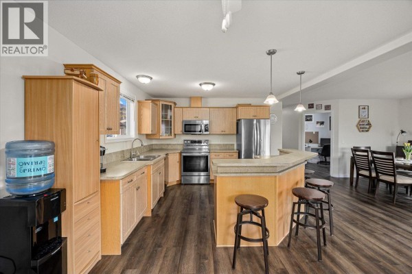 Kitchen - 2199 Mimosa Drive, Westbank, BC V4T3A5 Photo 4
