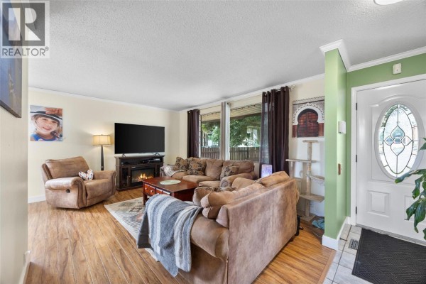 2199 Perryville Place, Kamloops, BC, photo 3