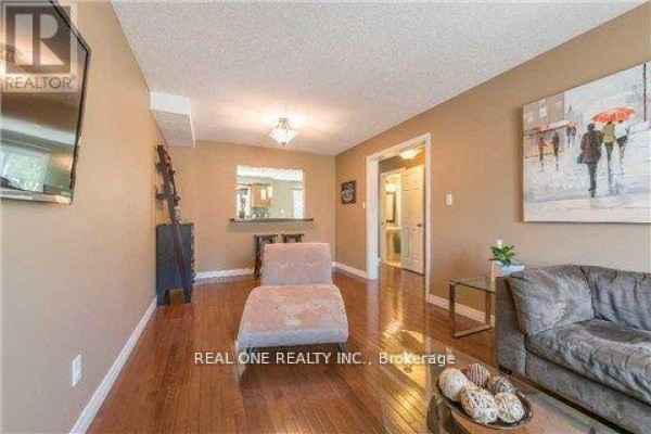 Living room - 22 - 2280 Baronwood Drive, Oakville, ON L6M5J8 Photo 4