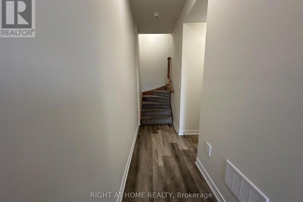 22 - 40 Zinfandel Drive, Hamilton, ON L8E0L1 Photo 4