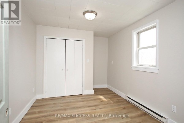 22 & 24 River Street, Thorold, ON L0S1K0 Photo 4