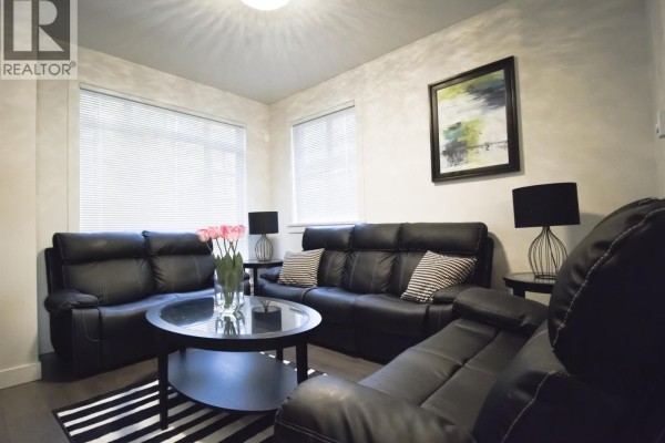 22 11305 240 Street, Maple Ridge, BC, photo 3