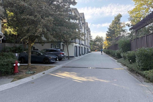22 16588 Fraser Highway, Surrey, BC V4N0G5 Photo 3