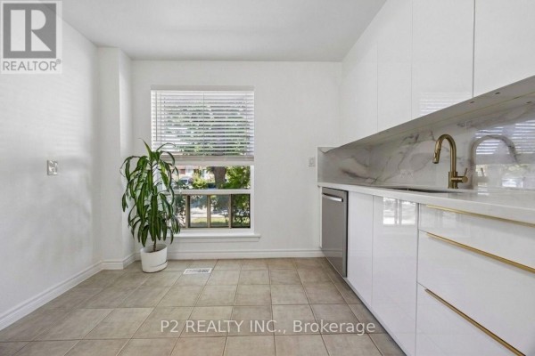 22-25 Gosford Blvd. Boulevard N, Toronto, ON, photo 2