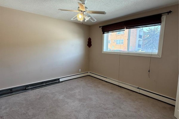 4pc Bathroom - 22 26 Shaw Street, Regina, SK S4R3M4 Photo 5