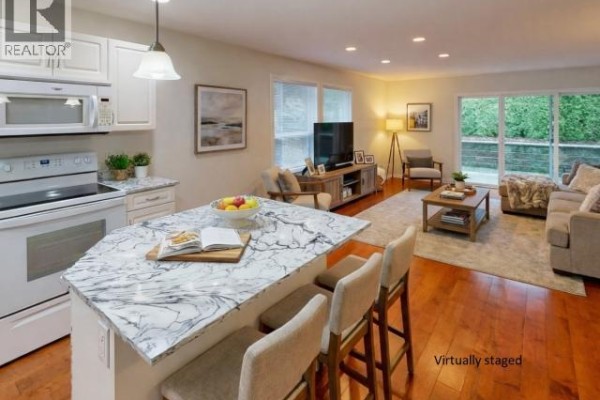 Kitchen - 22-4415 Manson Ave, Powell River, BC V8A0A5 Photo 3