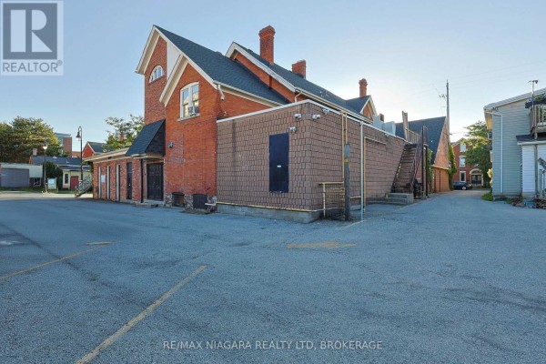 22 Academy Street, St  Catharines, ON, photo 3