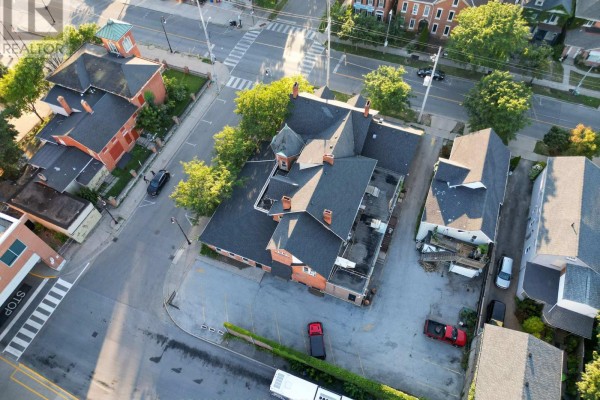 22 Academy Street, St  Catharines, ON L2R4Z6 Photo 5