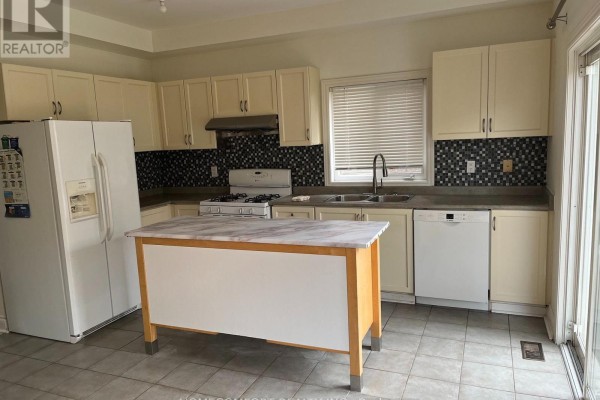 Kitchen - 22 Amparo Drive, Vaughan, ON L4H2L3 Photo 4
