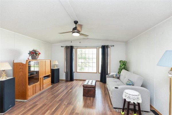 Primary Bedroom - 22 Aspen Estates Road, Steinbach, MB R5G0L9 Photo 4