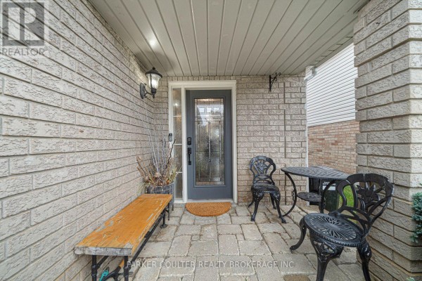 Kitchen - 22 Athabaska Road, Barrie, ON L4N8C9 Photo 4