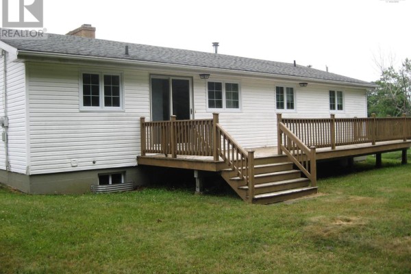 22 Barss Street, Liverpool, NS, photo 2